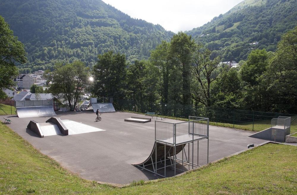 Lagrange Vacances Le Domaine Des 100 Lacs Cauterets Exterior photo