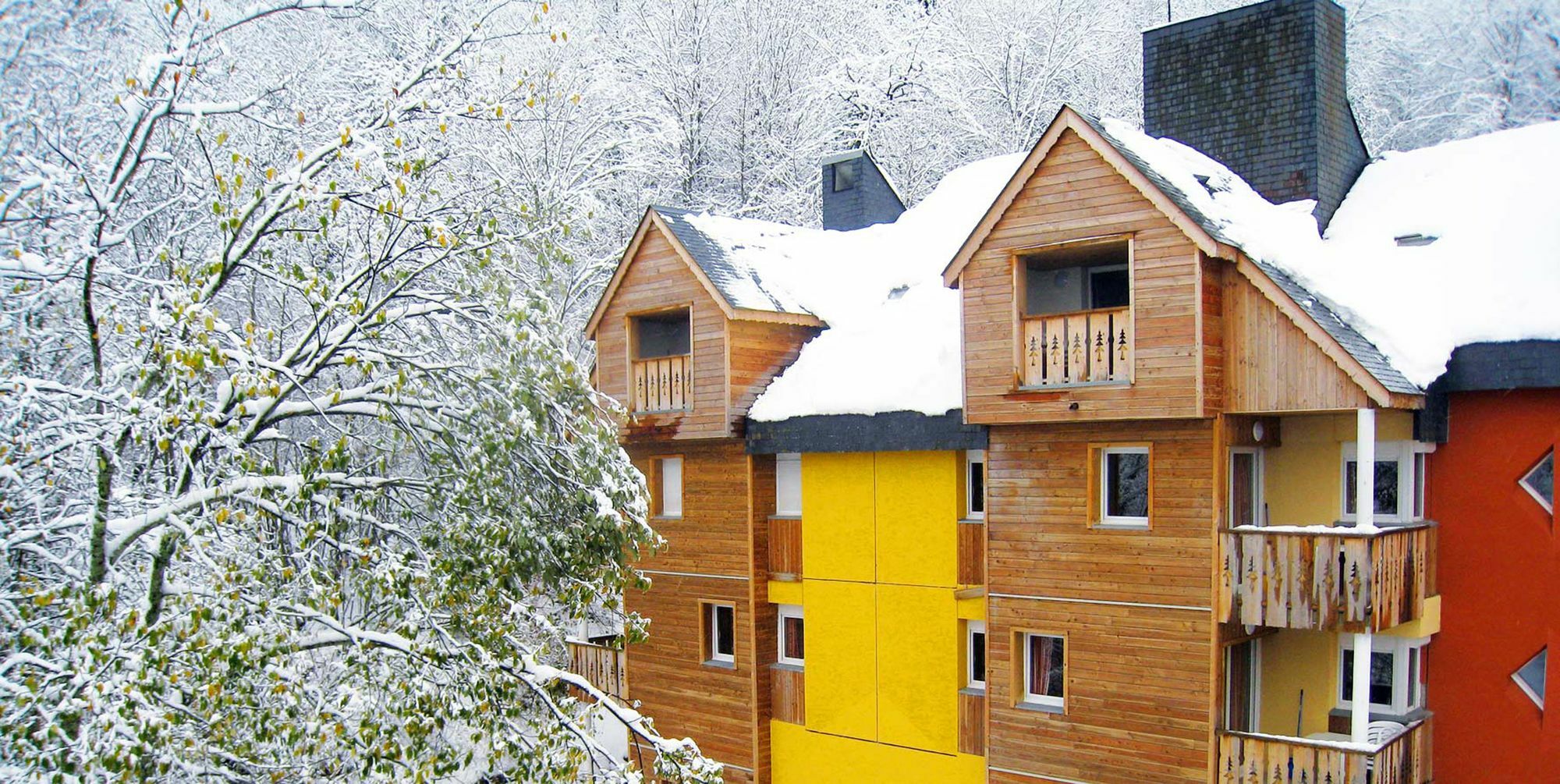 Lagrange Vacances Le Domaine Des 100 Lacs Cauterets Exterior photo