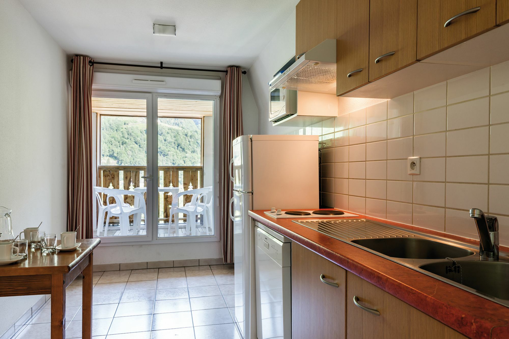 Lagrange Vacances Le Domaine Des 100 Lacs Cauterets Exterior photo
